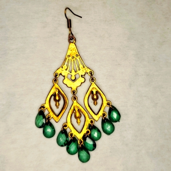 Fashionable Bohemian Emerald-Green Colored Chandelier Statement Earrings! - Picture 6 of 6